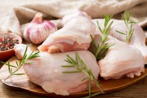 Гуртові ціни на м’ясо птиці за рік зросли майже на 30%