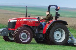 Massey Ferguson MF 4708 в безкабінному варіанті