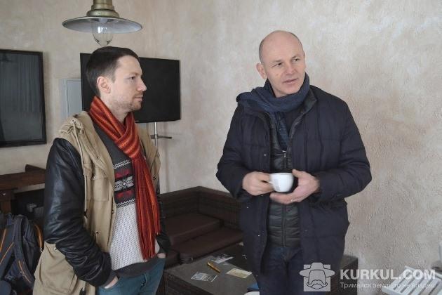 Моріс Мейер спілкується з українським фермером Антоном Дундієм