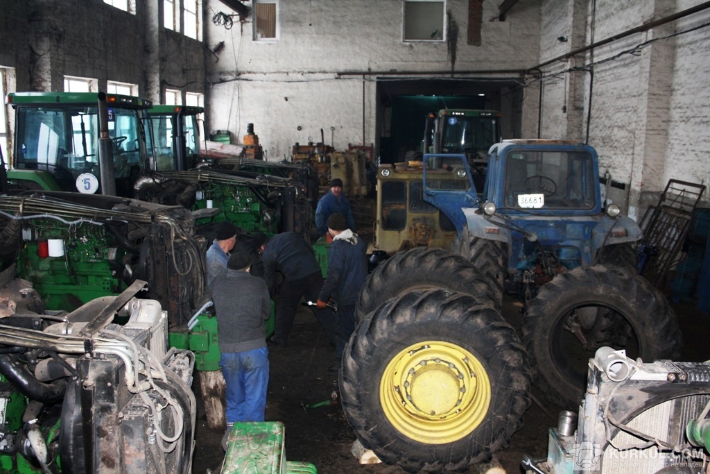 Тракторна майстерня у ДПДГ «Шевченківське»