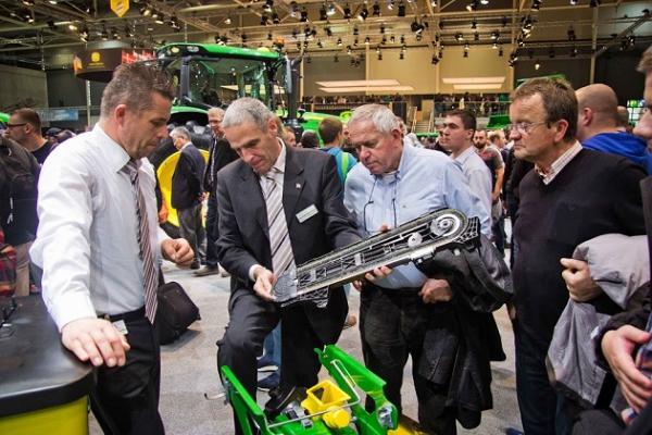День 4. Трактори на виставці Agritechnika 2015: історія та сучасність