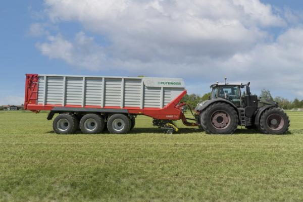 Як зменшити витрати на заготівлю сінажу з JUMBO 7000 та 8000 від PÖTTINGER