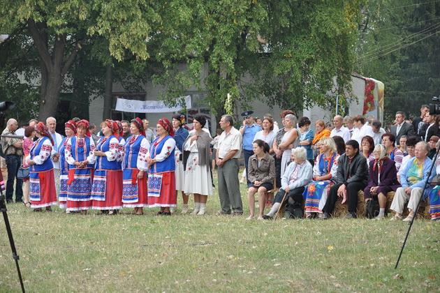 Перший фестиваль льону на Житомирщині