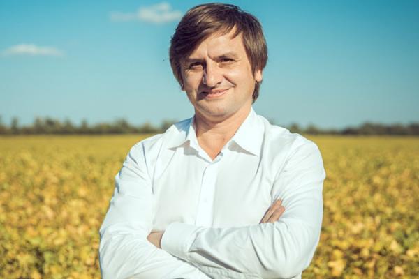 Олег Максак