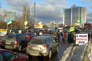 Акція протесту фермерів розпочалися з блокування дороги з Конча–Заспи