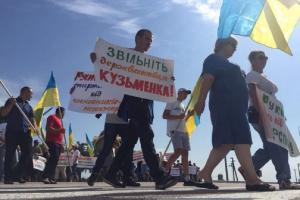Працівники Укрспирт заблокували автомагістралі країни