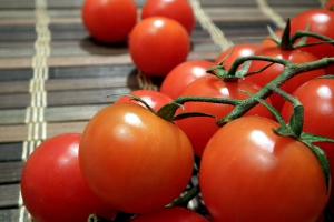 Грунтовий томат не зміг конкурувати з тепличним у цьому сезоні — огляд цін на овочі