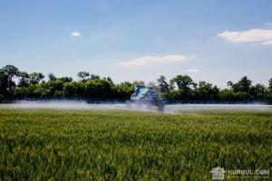 Непридатні пестициди утилізовуватимуть за кордоном