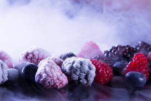 Комплекс на Дніпропетровщині прийматиме органічні ягоди на заморозку