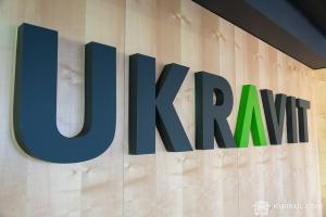 UKRAVIT провела навчальні семінари для аграріїв України