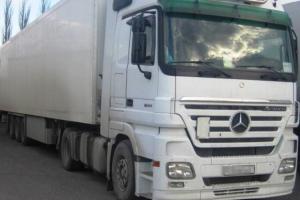 На вантажівках з фальшивими номерами намагались ввезти в Україну овочі