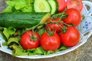 Україна збільшила імпорт огірків і томатів