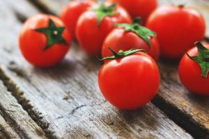 Ціна на томати продовжує зростати