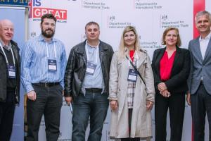 Українським фермерам презентували британські технології силосування