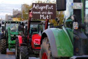 Німецькі фермери заблокували рух найбільшими містами країни
