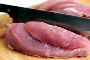 На Тернопільщину завезли небезпечне м’ясо з Польщі