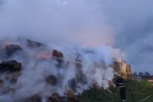На Харківщині ліквідували масштабну пожежу на території фермерського господарства