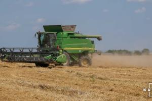 На Дніпропетровщині зібрано 30% зернових за врожайності 4 т/га