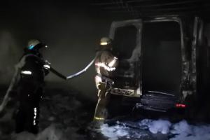 На Дніпропетровщині фермеру спалили 2 автомобілі