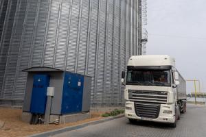 Румунія пломбуватиме транзитні вантажі з українською агропродукцією
