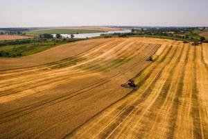 В Україні намолочено перший мільйон тонн зерна нового врожаю