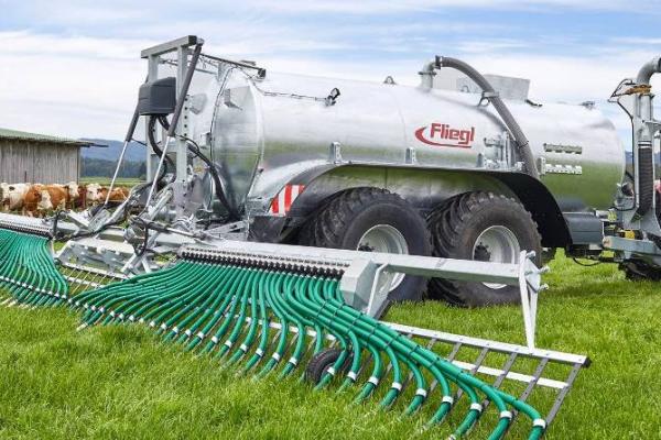 Ноу-хау від  Fliegl: ультразвукове управління внесенням гною
