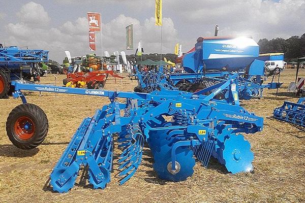 LEMKEN розробила новий культиватор для поверхневої обробки
