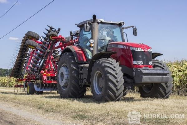 Трактор Massey Ferguson 8690