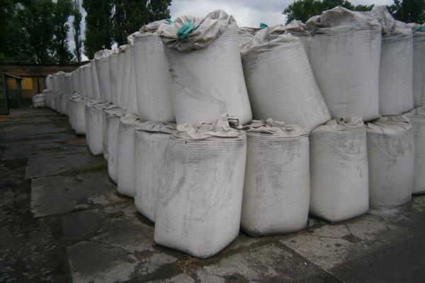 АРМА розпродає конфісковані добрива: аграрії можуть взяти участь в аукціоні