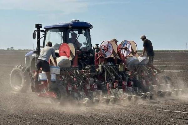 В Україні призупинили бронювання працівників