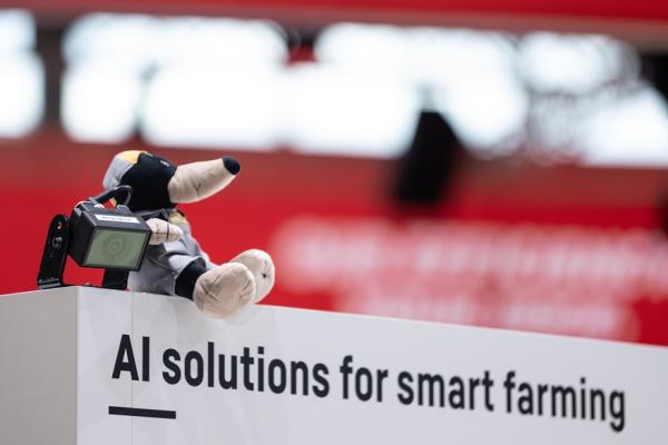Agritechnica 2025 представить автономних роботів, що прополюють з міліметровою точністю