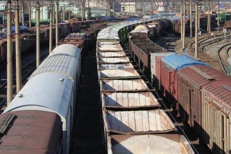 Транспорт на залізниці простоює через високі тарифи для бізнесу