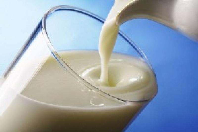 Зниження світових цін на молоко може зіграти на руку українським виробникам