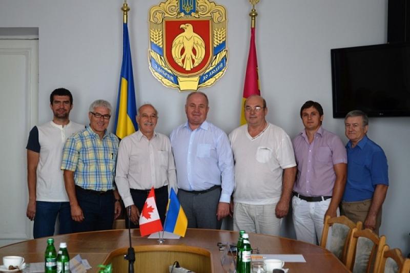 Канадська делегація запросила представників з України до себе
