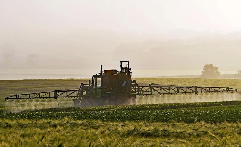 ЄС розширить заборону на використання пестицидів