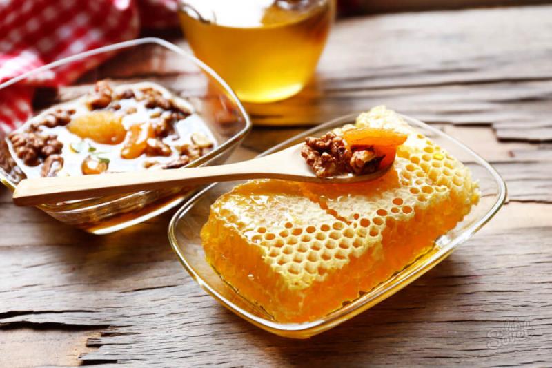 Мед і горіхи