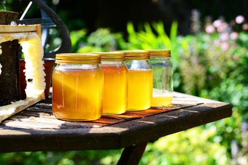Україна скоротила експорт меду на 43%