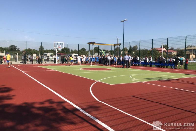 ДП ДГ «Шевченківське» за підтримки НААН відкрило професійний спортивний комплекс