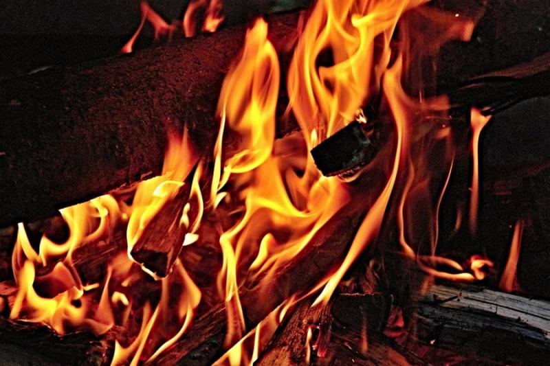 Зловмисники підпалили будинок фермера на Миколаївщині