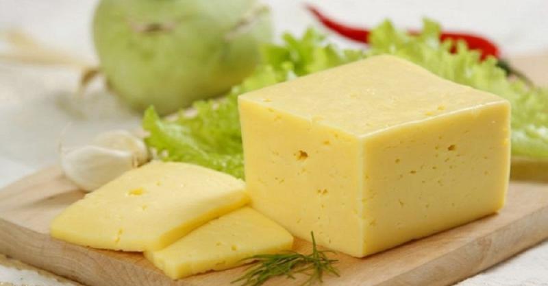 Білоруси заробили $15 млн на незаконному постачанні українських сирів до Росії