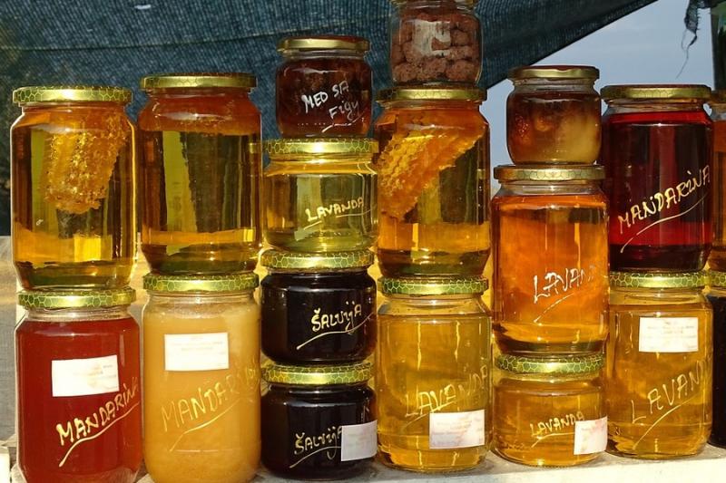 Масові отруєння бджіл завадять повернути першість із експорту меду