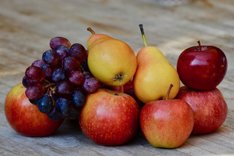 ЄС розблокував імпорт українських яблук, груш та тепличних овочів