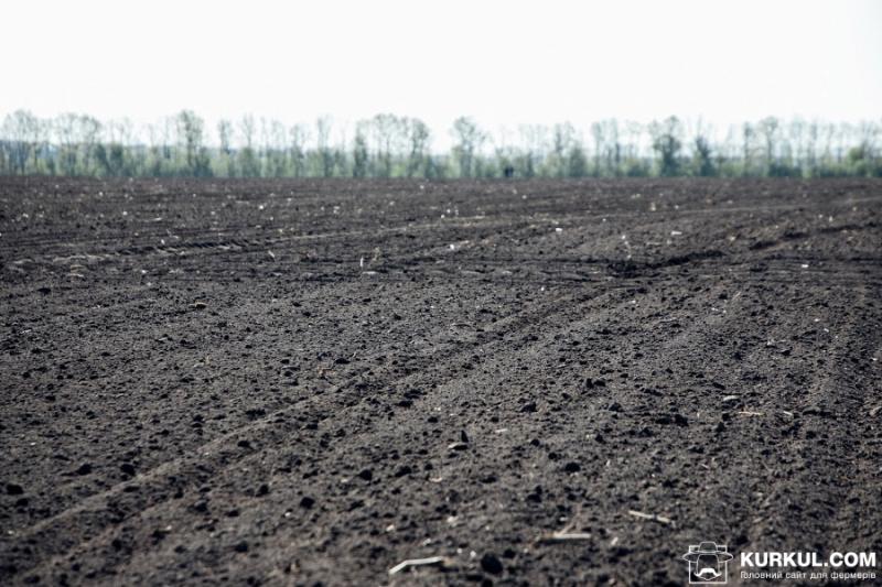 Майже 80% українських ґрунтів потерпають від нестачі поживних речовин  