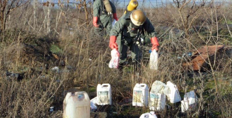 На Кіровоградщині виявили несанкціоноване звалище агрохімікатів