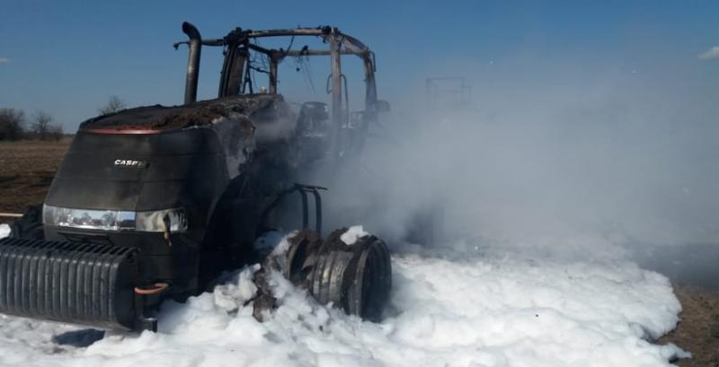 Під час польових робіт на Миколаївщині згорів трактор