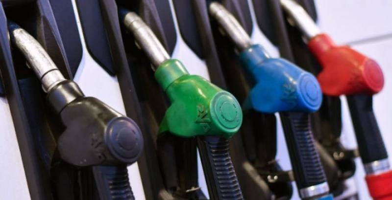 Мережі АЗС погодилися знизити ціни на бензин — АМКУ