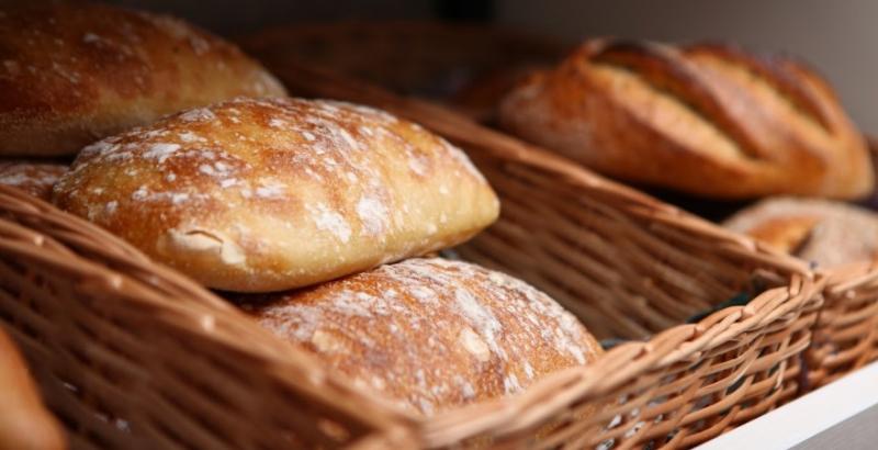 В Україні зафіксували ціни на хліб, гречку і молоко