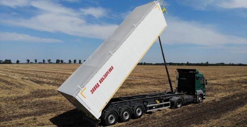 Завод Кобзаренка представив перший в Україні алюмінієвий зерновоз