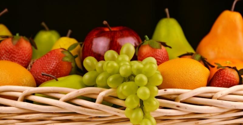 Україна збільшує імпорт свіжих фруктів та ягід