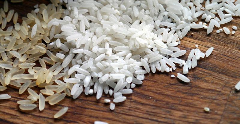 Аграрії південної України почали збирати рис